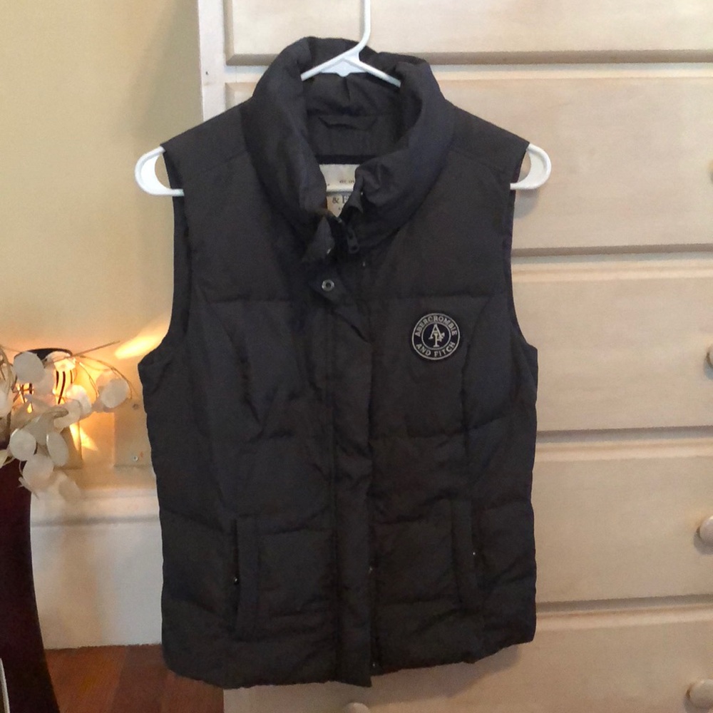 Abercrombie & Fitch puffer vest